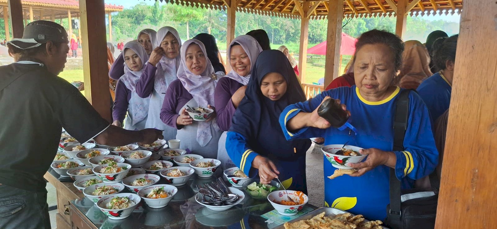 Semarak Hari Lanjut Usia Nasional [ Lansia Sehat Indonesia Kuat]