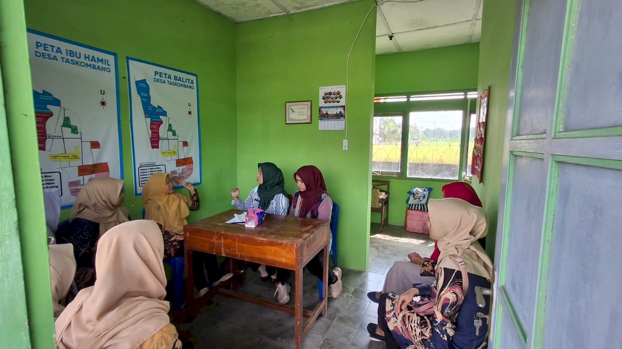 Dari Desa untuk Indonesia Sehat: Monitoring dan Evaluasi  Puskesmas Pembantu Demi Layanan Integrasi Primer yang Lebih Baik