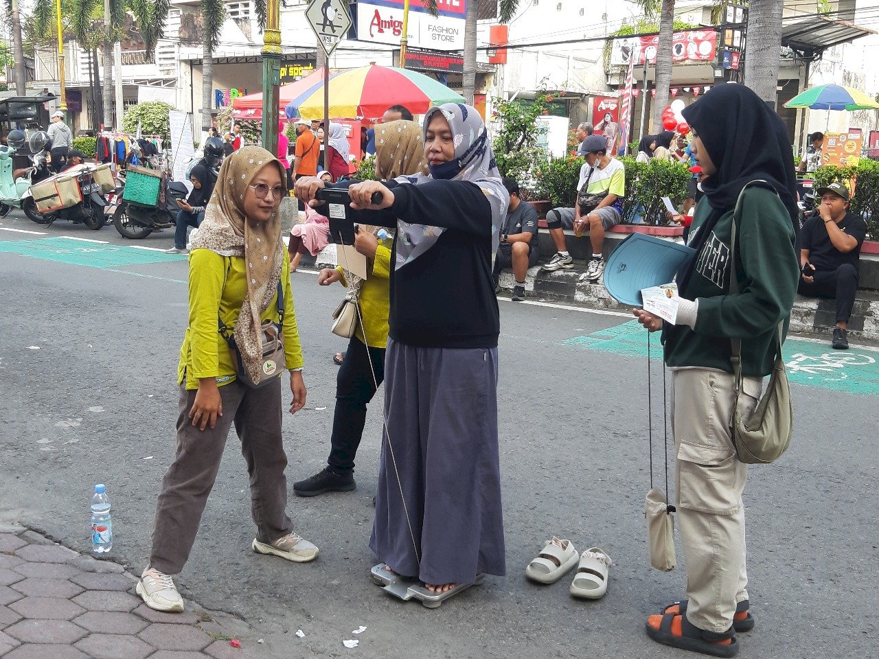Langkah Sehat, Senyum Sehat - Puskesmas Manisrenggo di Car Free Day (CFD) Klaten !