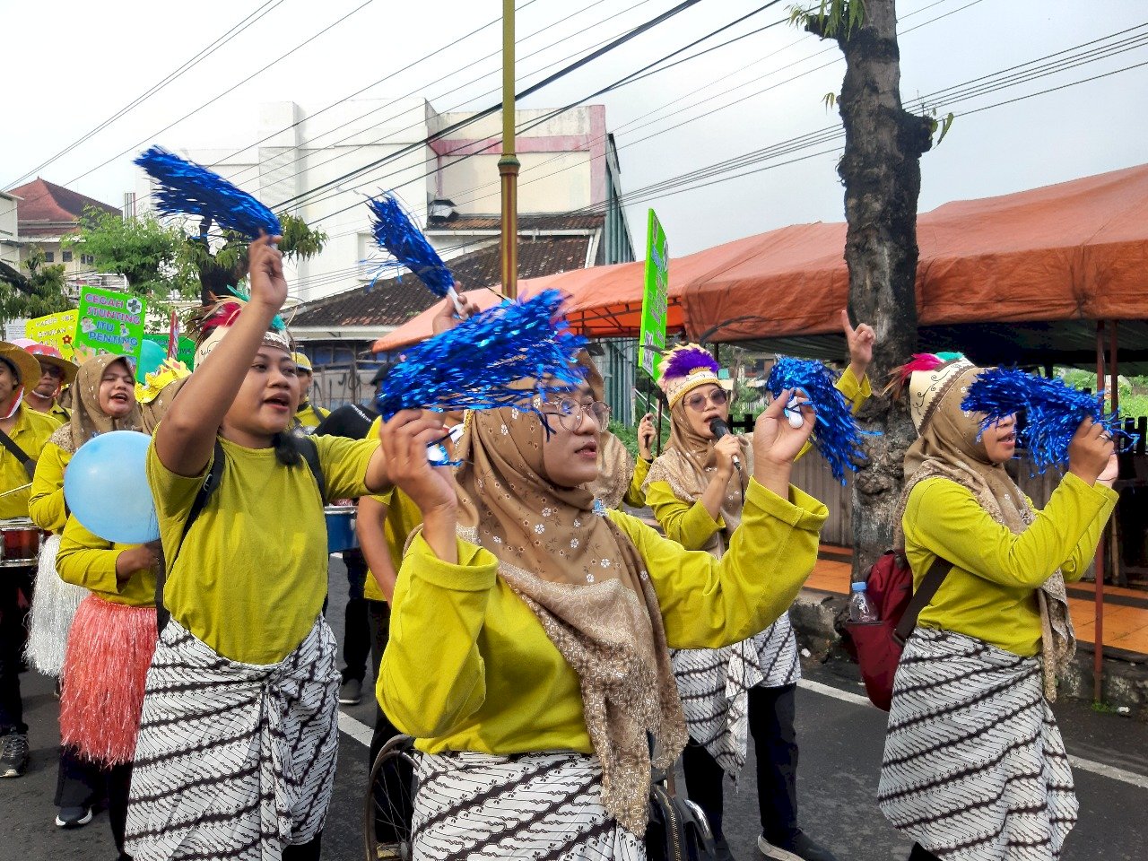 JALAN SEHAT MEMPERINGATI HARI KESEHATAN NASIONAL KE 61 " GENERASI SEHAT MASA DEPAN HEBAT"