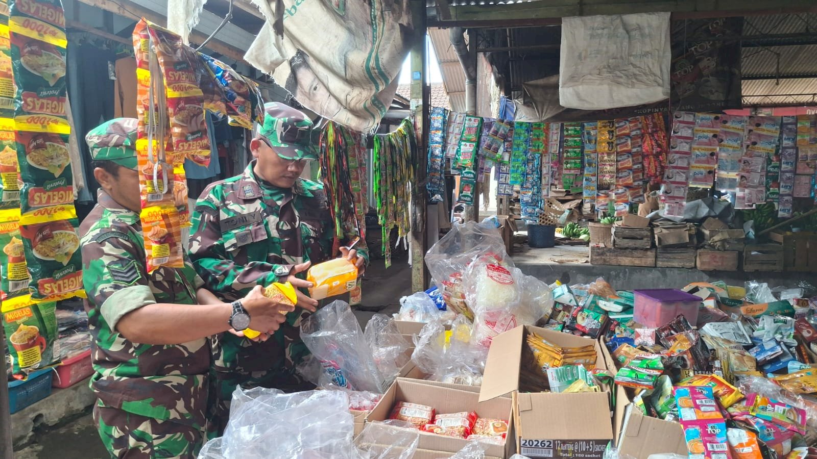 Pastikan Pangan Aman dan Layak Konsumsi, Puskesmas Manisrenggo bersama Lintas Sektoral Laksanakan Pengawasan Pangan Natal dan Tahun Baru ( Nataru )