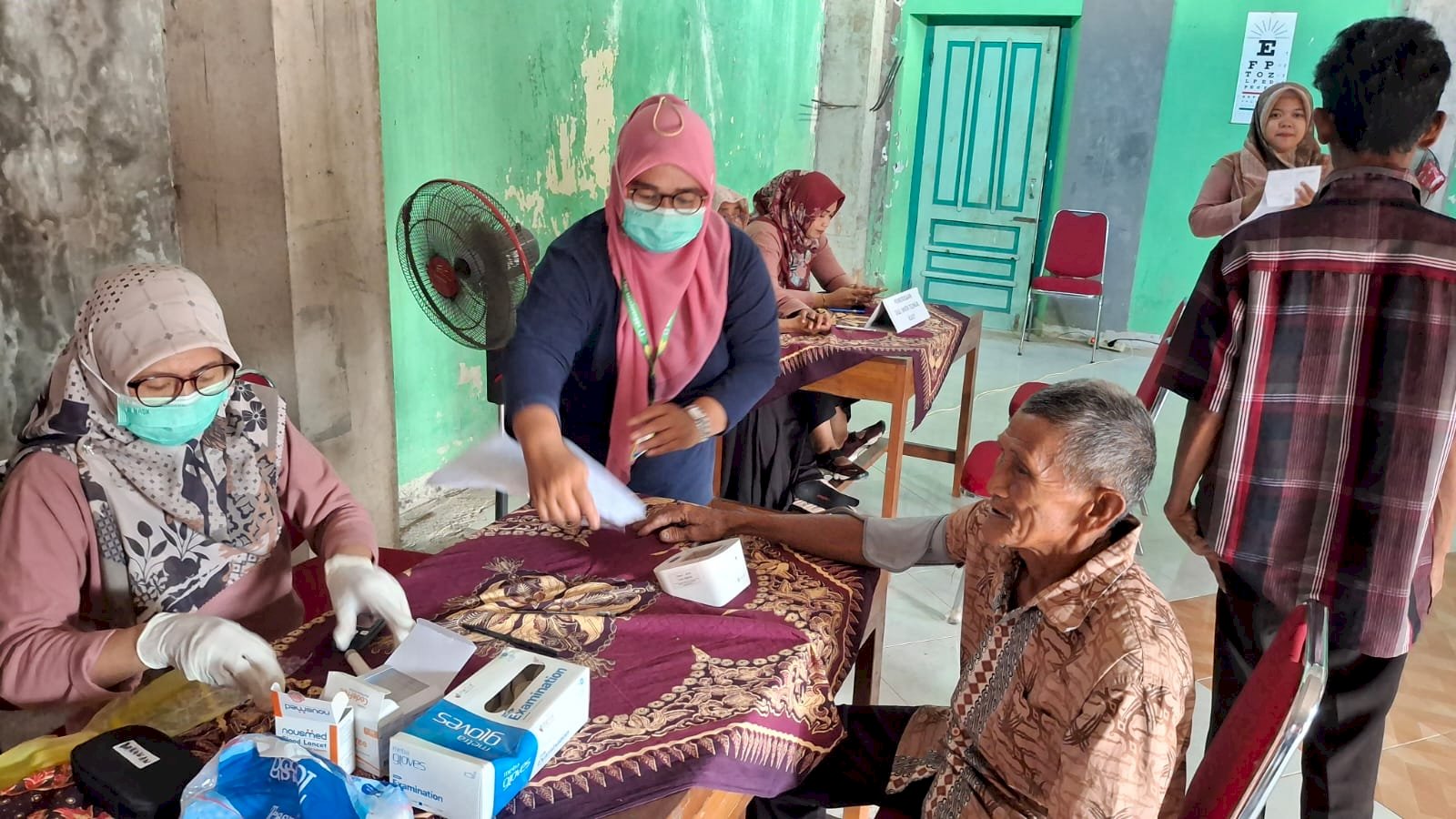Kolaborasi Skrining TBC dan Cek Kesehatan Gratis : Bersama Melangkah, Bersama Lawan TBC. 