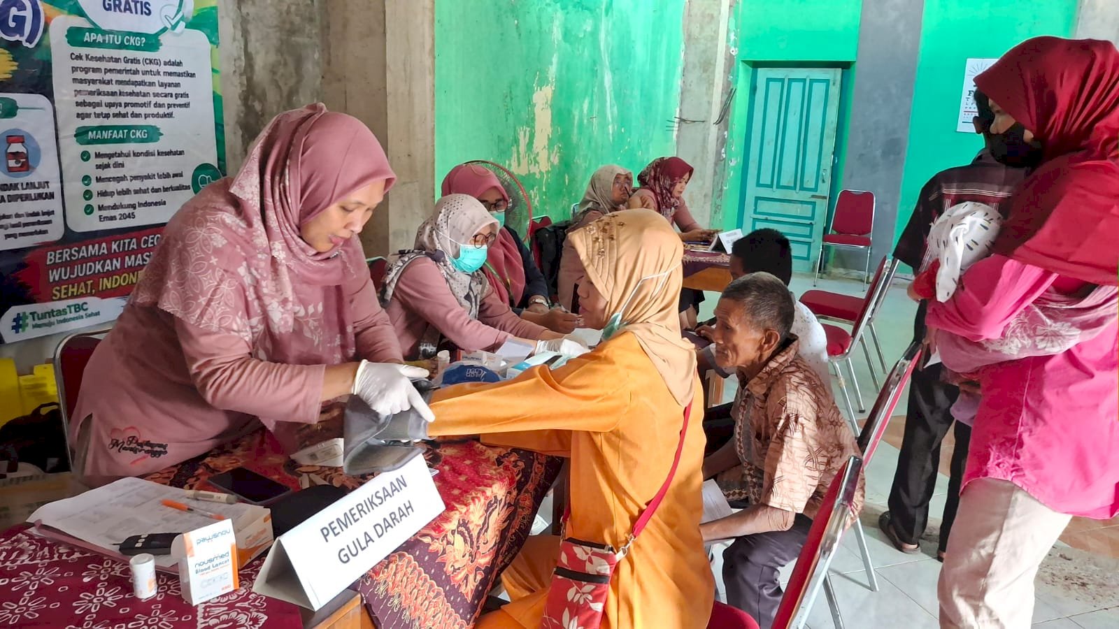 Kolaborasi Skrining TBC dan Cek Kesehatan Gratis : Bersama Melangkah, Bersama Lawan TBC. 