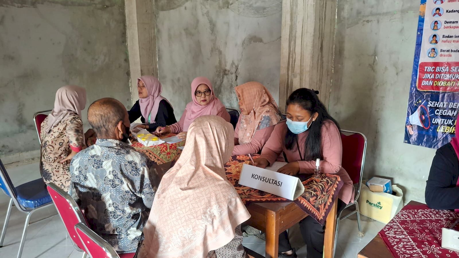 Kolaborasi Skrining TBC dan Cek Kesehatan Gratis : Bersama Melangkah, Bersama Lawan TBC. 